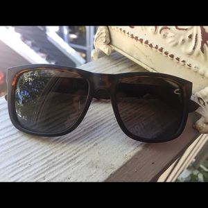 Men’s Polarized Ray Bans “Justin” Style
